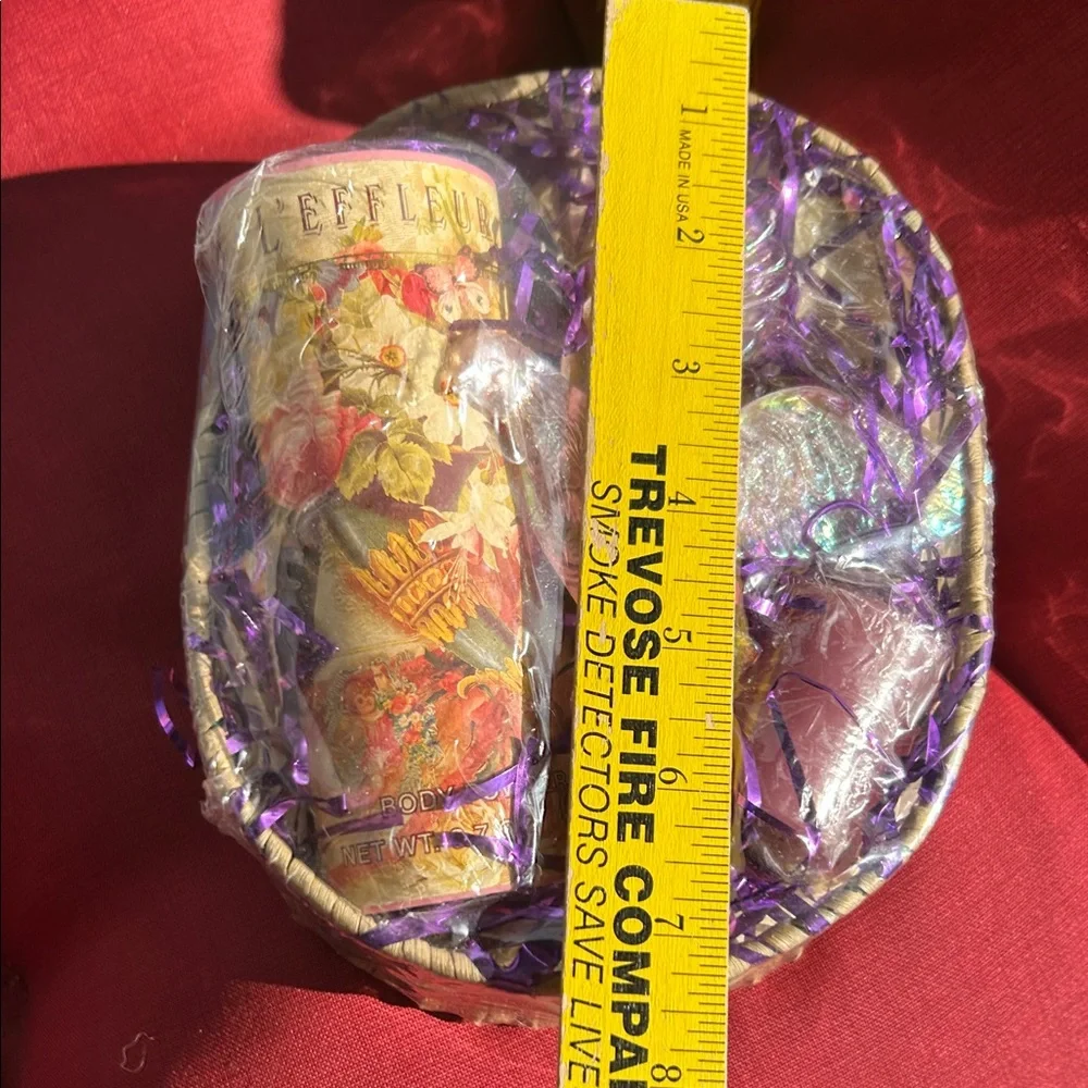 Vintage L'effleur Gift Basket with Angel Ornament
